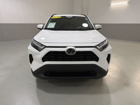 Used 2024 Toyota RAV4 XLE w/ Convenience Package FWD image 2