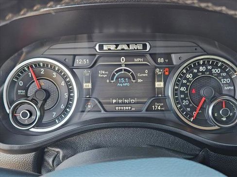 Used 2019 RAM 1500 Laramie image 11