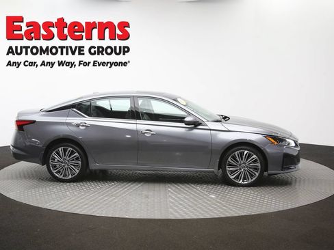Used 2023 Nissan Altima 2.5 SL AWD/4WD image 38