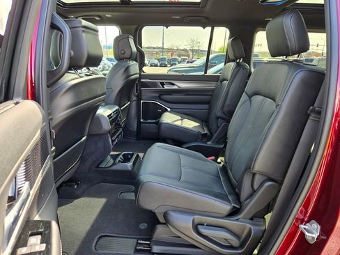 New 2026 Jeep Grand Wagoneer Limited AWD/4WD image 27