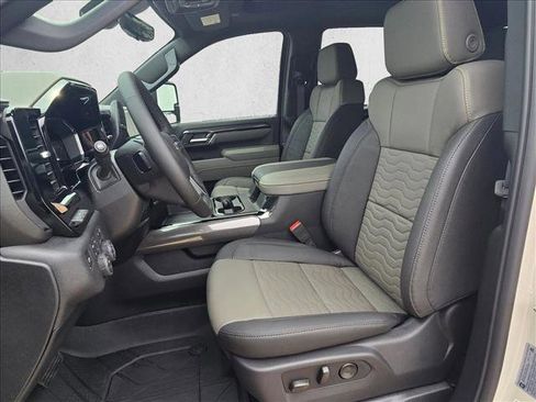 New 2026 Chevrolet Silverado 2500 ZR2 AWD/4WD image 4