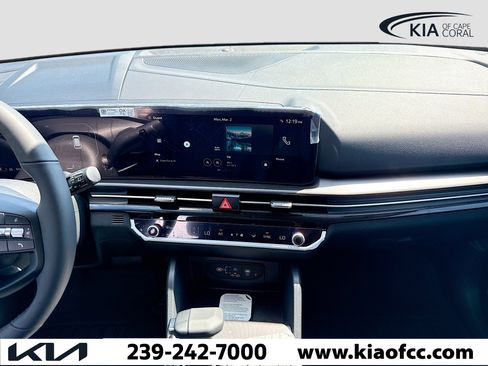 New 2026 Kia Sportage SX FWD image 18
