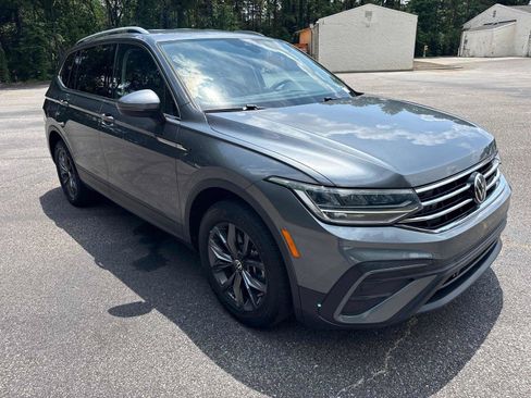 Used 2023 Volkswagen Tiguan SE FWD image 4