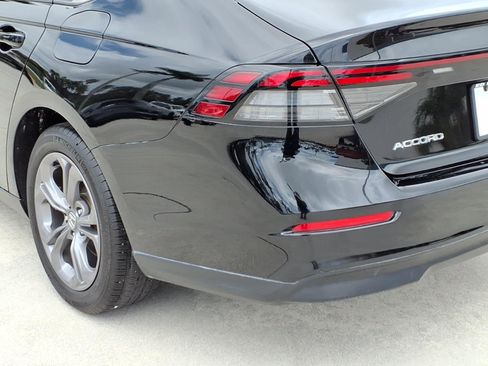 Used 2024 Honda Accord EX image 19