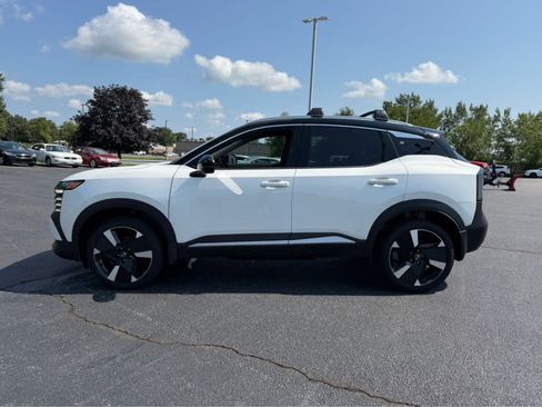 Used 2026 Nissan Kicks SR w/ Cold Weather Package AWD/4WD image 4