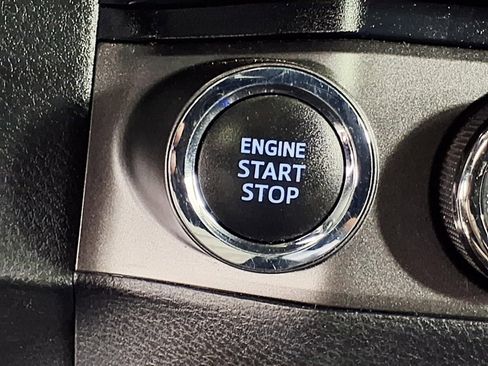 Used 2021 Toyota Tacoma TRD Sport w/ Technology Package image 20