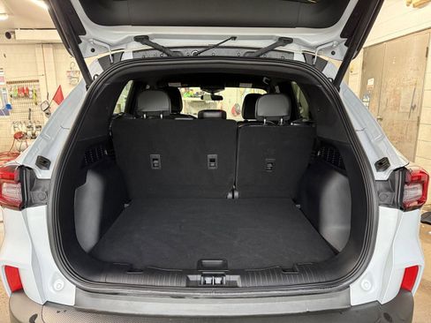 Used 2025 Ford Escape ST-Line w/ Equipment Group 301A FWD image 16