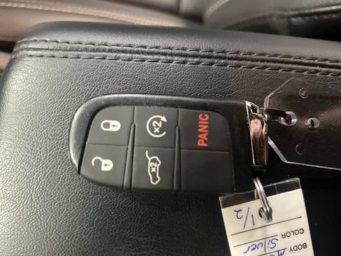 Used 2023 Jeep Compass High Altitude AWD/4WD image 32