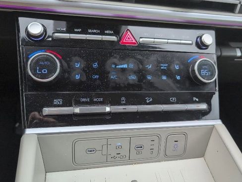Used 2024 Hyundai Santa Fe Limited FWD image 21