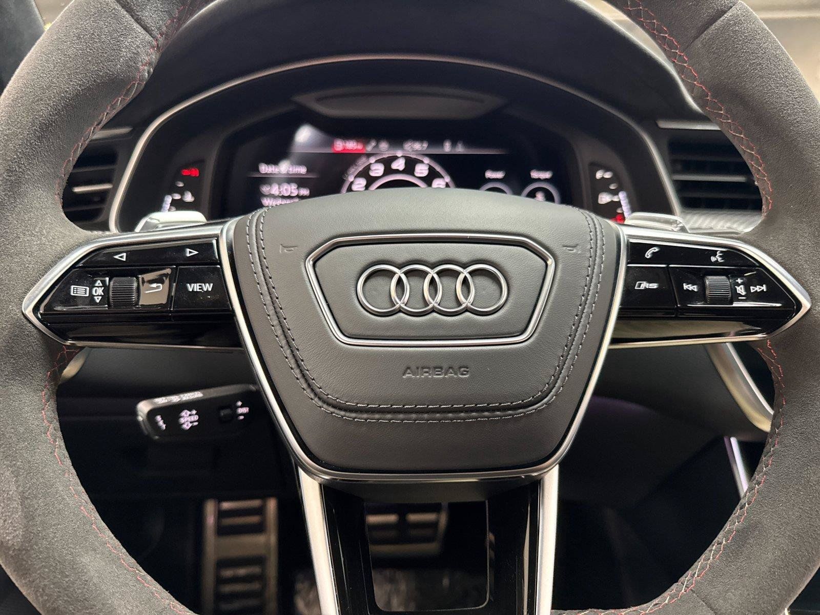 Certified 2025 Audi RS 6 performance AWD/4WD image 24