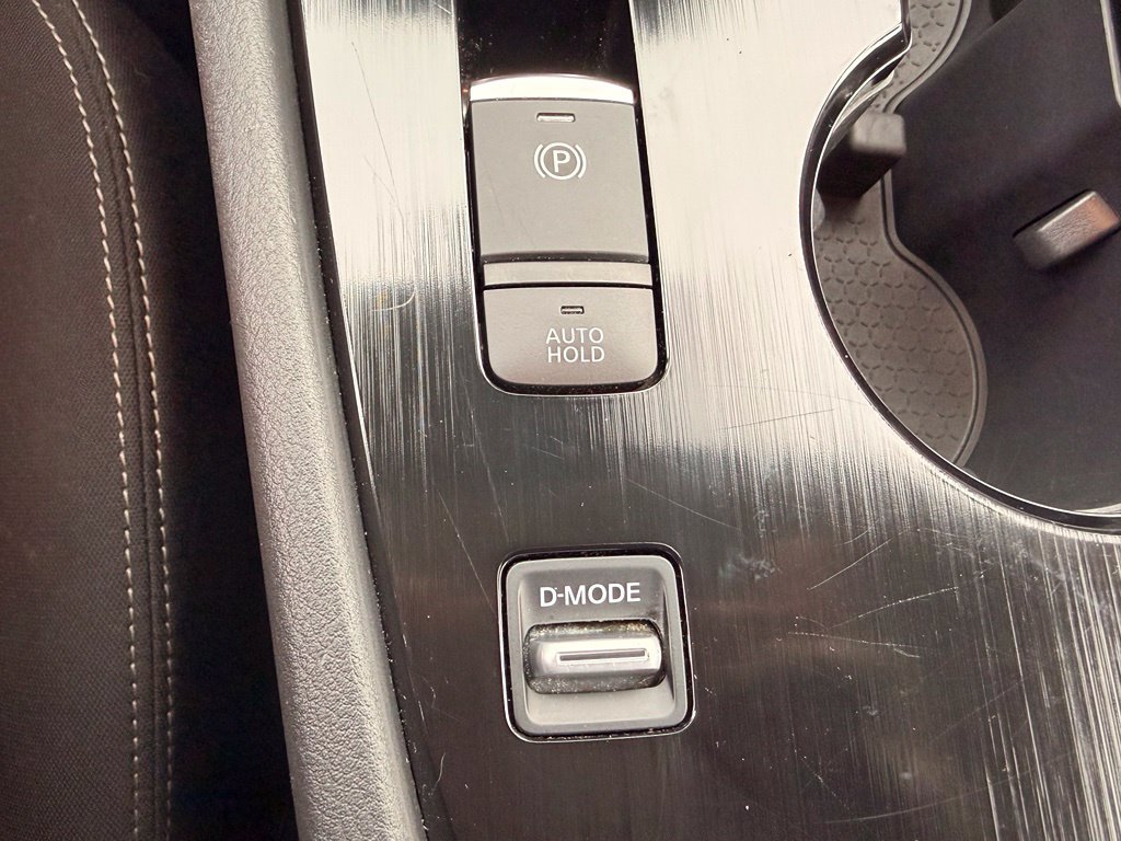 Used 2026 Nissan Rogue SV FWD image 31