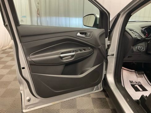 Used 2017 Ford Escape SE w/ Equipment Group 201A image 21