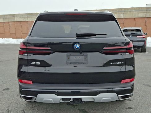 Certified 2025 BMW X5 xDrive50e w/ Climate Comfort Package image 5