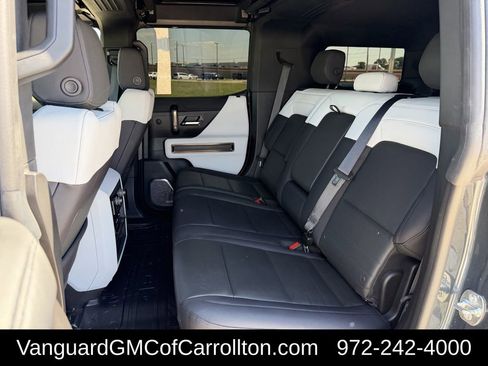 Used 2025 GMC Hummer EV 2X w/ LPO, Sport Package AWD/4WD image 29