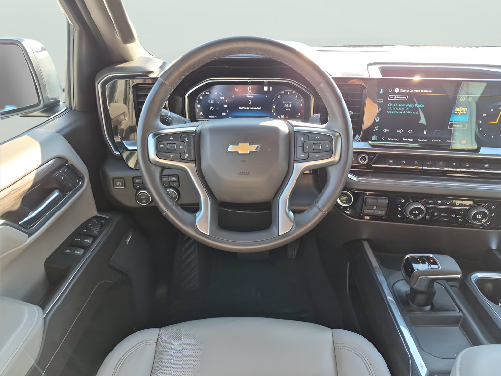 Used 2023 Chevrolet Silverado 1500 LTZ w/ LTZ Premium Package AWD/4WD image 29