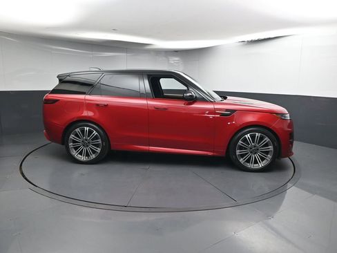 Used 2025 Land Rover Range Rover Sport Dynamic SE AWD/4WD image 24
