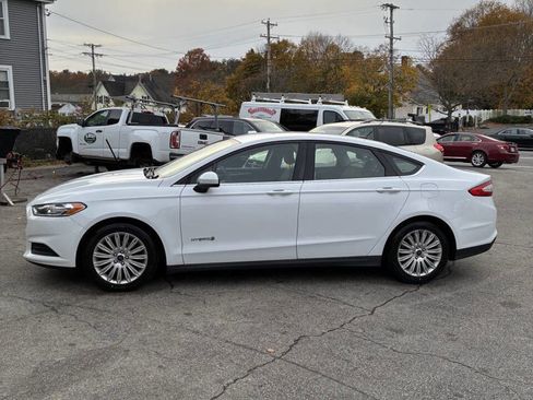 Used 2015 Ford Fusion S image 4