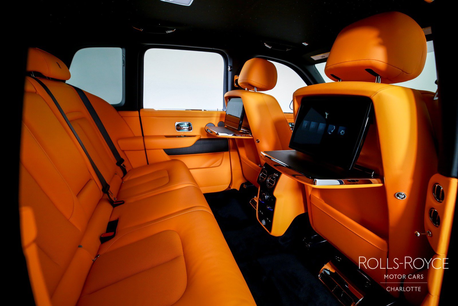 Used 2026 Rolls-Royce Cullinan AWD/4WD image 30
