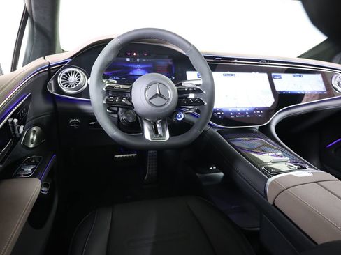 Used 2025 Mercedes-Benz EQS AMG 4MATIC image 38