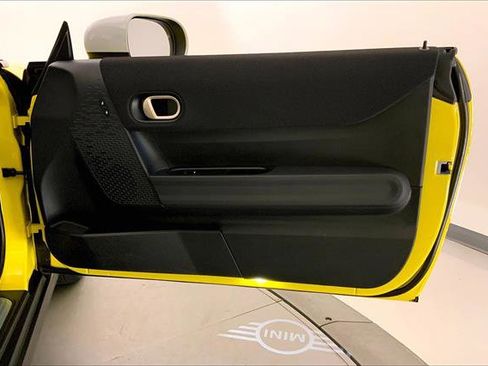 Certified 2025 MINI Cooper S image 25