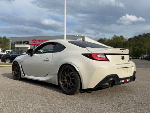 Used 2024 Toyota GR86 image 2