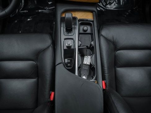 Certified 2023 Volvo XC90 B6 Plus w/ Protection Package Premier image 25