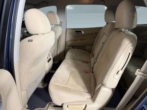 Used 2015 Nissan Pathfinder SV FWD image 13