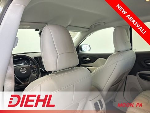 Used 2021 Jeep Cherokee Latitude Lux image 18