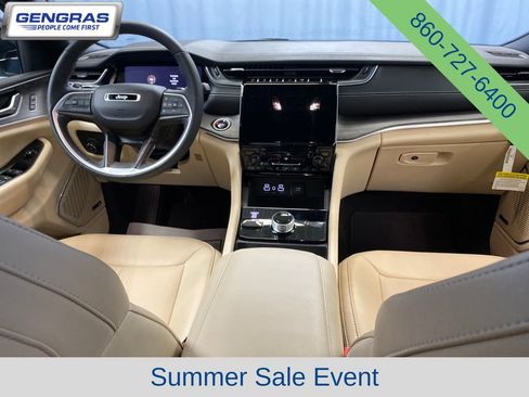 Used 2024 Jeep Grand Cherokee L Limited AWD/4WD image 43