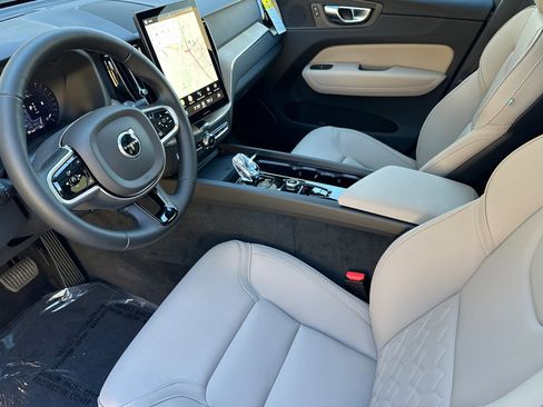 New 2026 Volvo XC60 B5 Core image 8