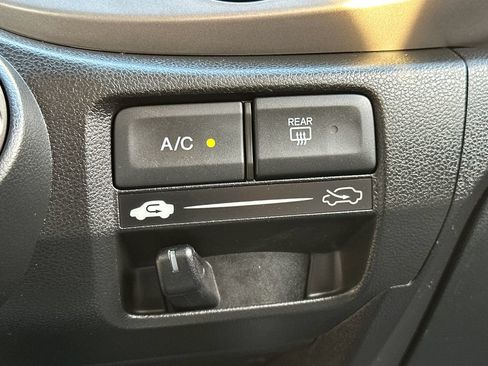 Used 2011 Honda Fit image 28
