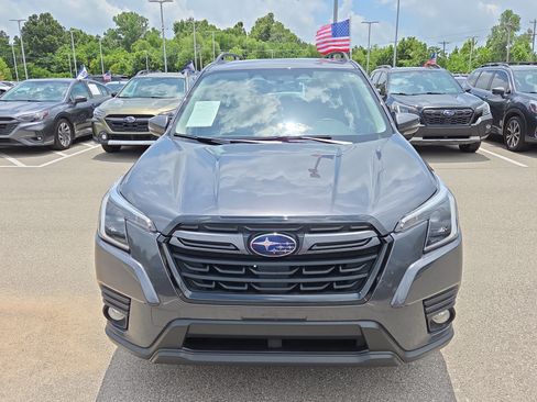Used 2023 Subaru Forester Limited AWD/4WD image 8