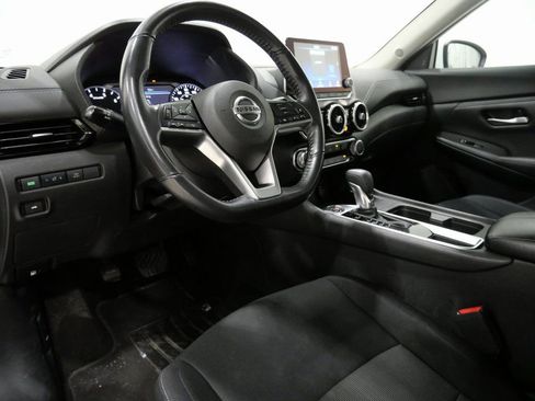 Used 2022 Nissan Sentra SV image 11