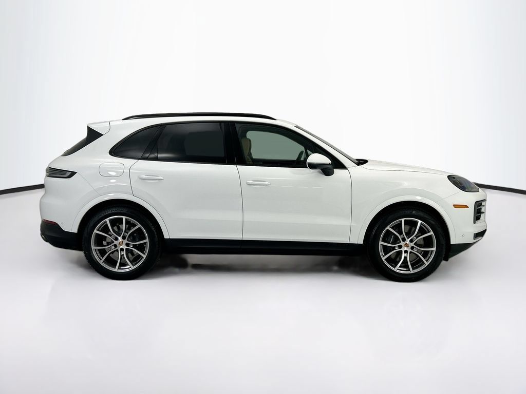 Used 2026 Porsche Cayenne AWD/4WD image 8