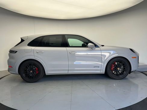 Certified 2026 Porsche Cayenne GTS image 23
