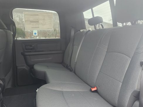 Used 2024 RAM 2500 Tradesman w/ Chrome Appearance Group AWD/4WD image 14