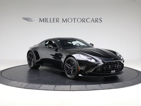 Used 2025 Aston Martin V8 Vantage Coupe image 11