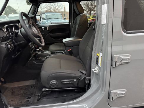 Used 2023 Jeep Wrangler Unlimited Willys w/ Xtreme Recon 35" Tire Package image 7