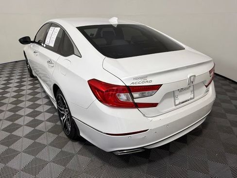 Used 2021 Honda Accord Touring image 4