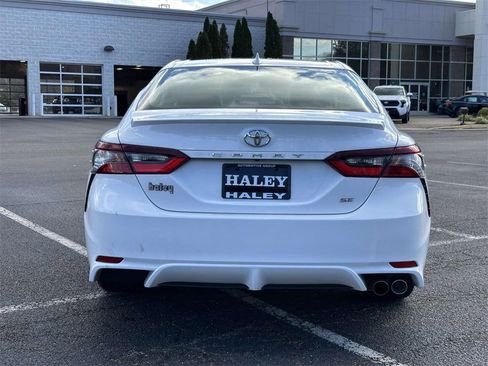 Used 2023 Toyota Camry SE image 20