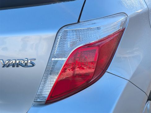 Used 2012 Toyota Yaris SE image 10