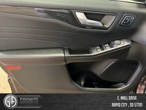Used 2023 Ford Escape ST-Line Elite w/ Premium Technology Package AWD/4WD image 19