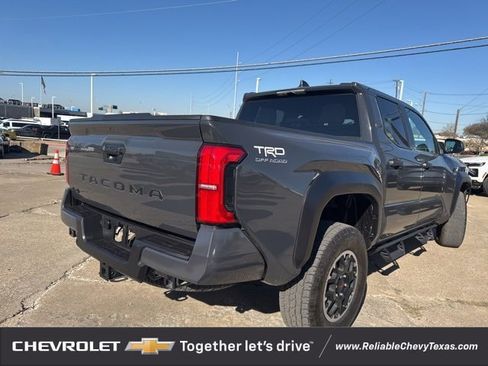 Used 2025 Toyota Tacoma SR5 image 6