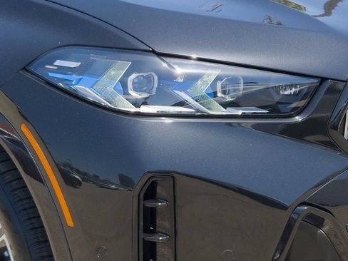 Certified 2024 BMW X6 xDrive40i w/ Premium Package AWD/4WD image 6