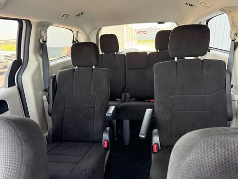 Used 2013 Dodge Grand Caravan SE FWD image 19