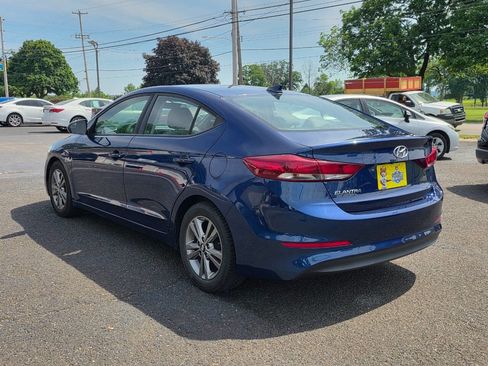 Used 2017 Hyundai Elantra SE FWD image 6