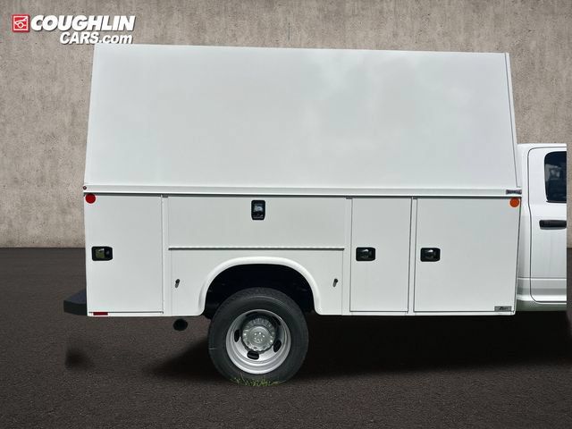 New 2026 RAM 5500 Tradesman w/ Chrome Appearance Group AWD/4WD image 8