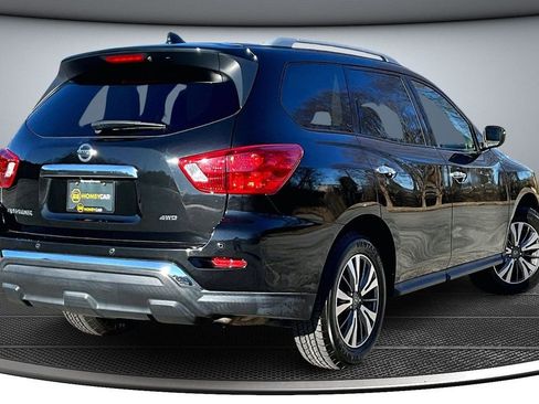 Used 2020 Nissan Pathfinder S image 6