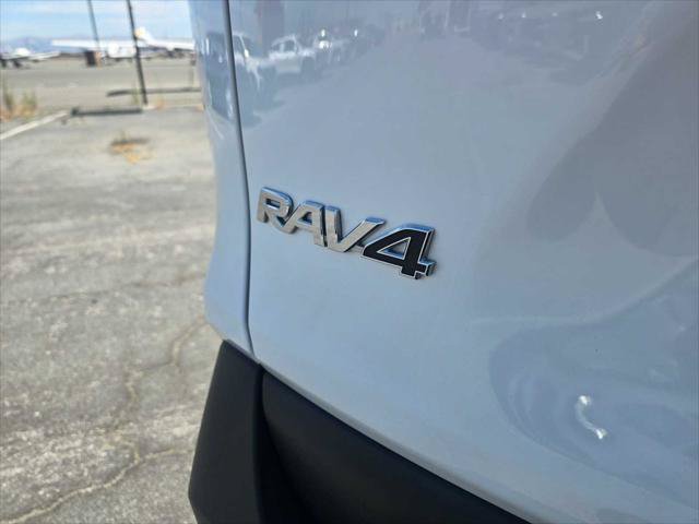 Used 2024 Toyota RAV4 XLE FWD image 13