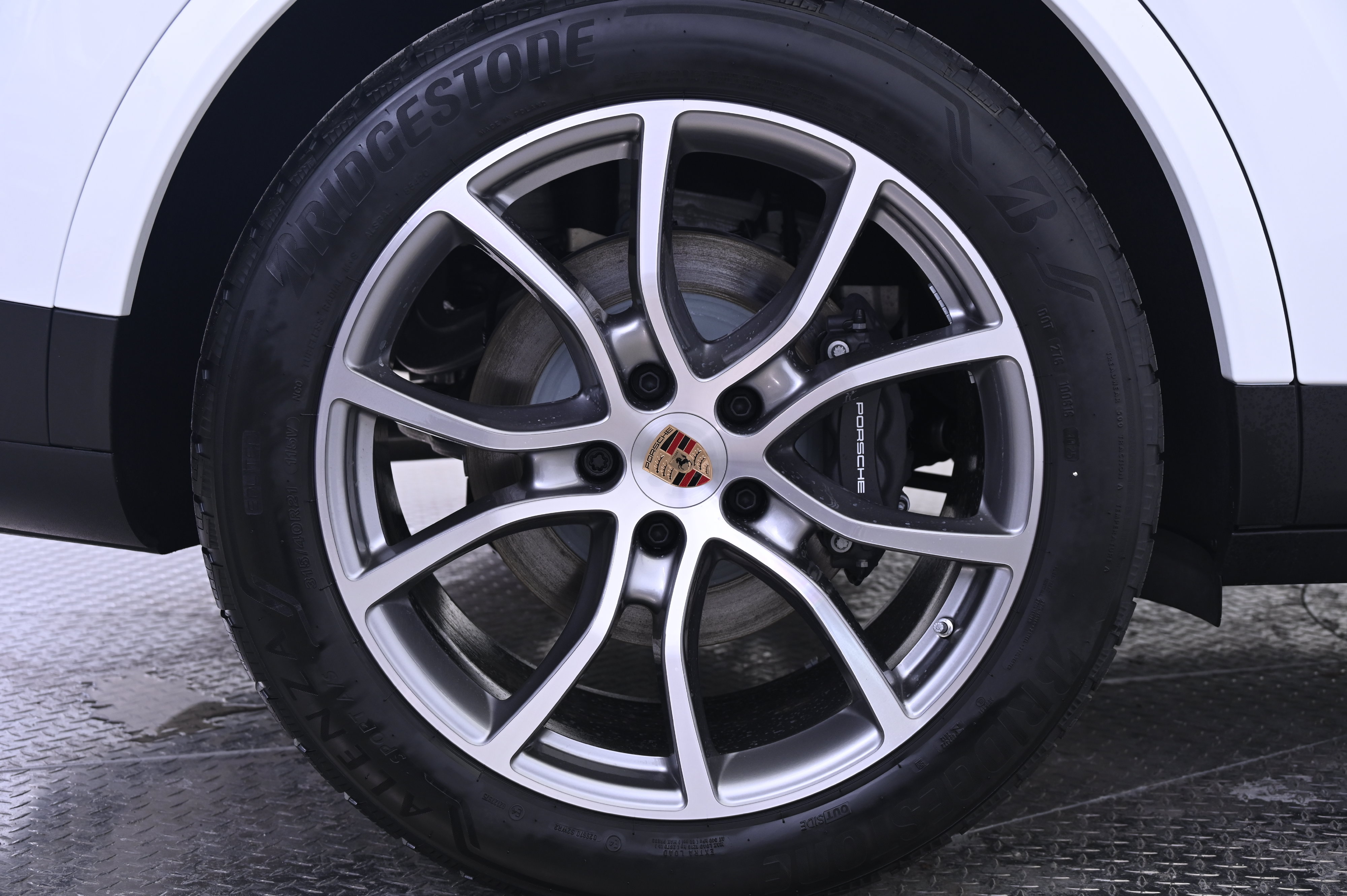 Used 2026 Porsche Cayenne Coupe AWD/4WD image 13